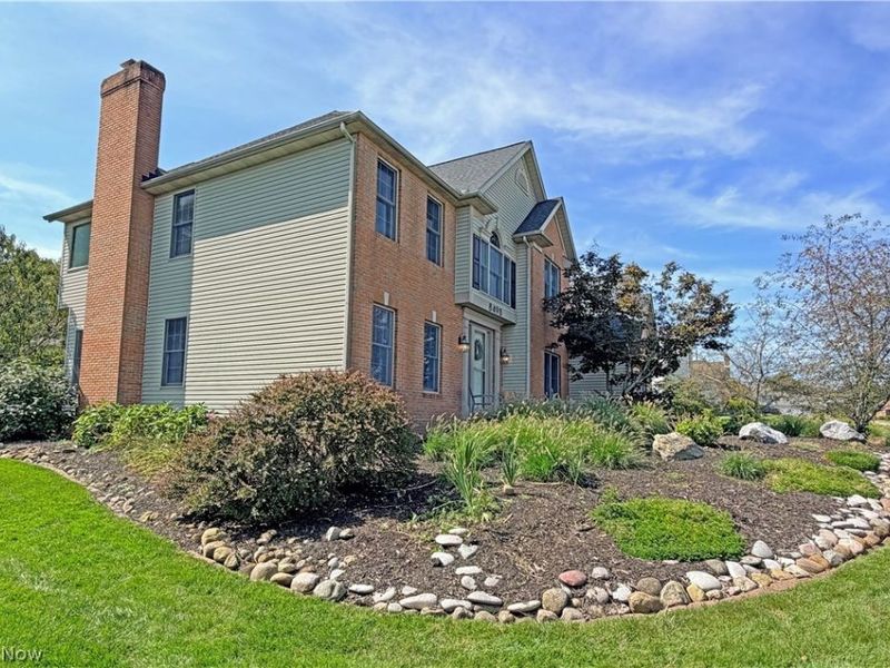8498 Yorkshire Street NW, Massillon, OH 44646 Photo 2
