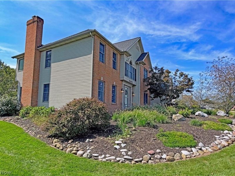 8498 Yorkshire Street NW, Massillon, OH 44646 Photo 2