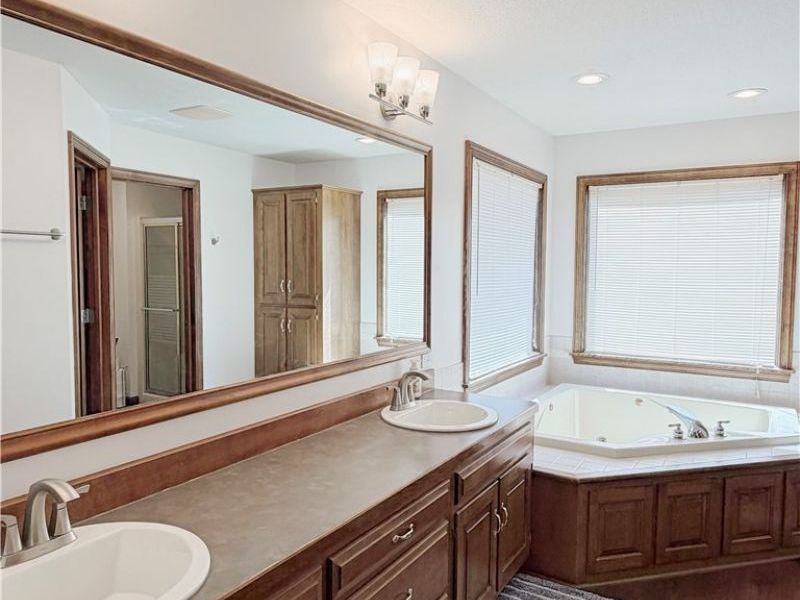 8498 Yorkshire Street NW, Massillon, OH 44646 Photo 28