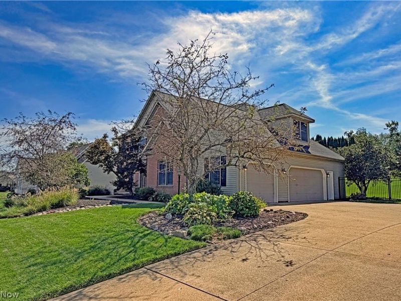 8498 Yorkshire Street NW, Massillon, OH 44646 Photo 5