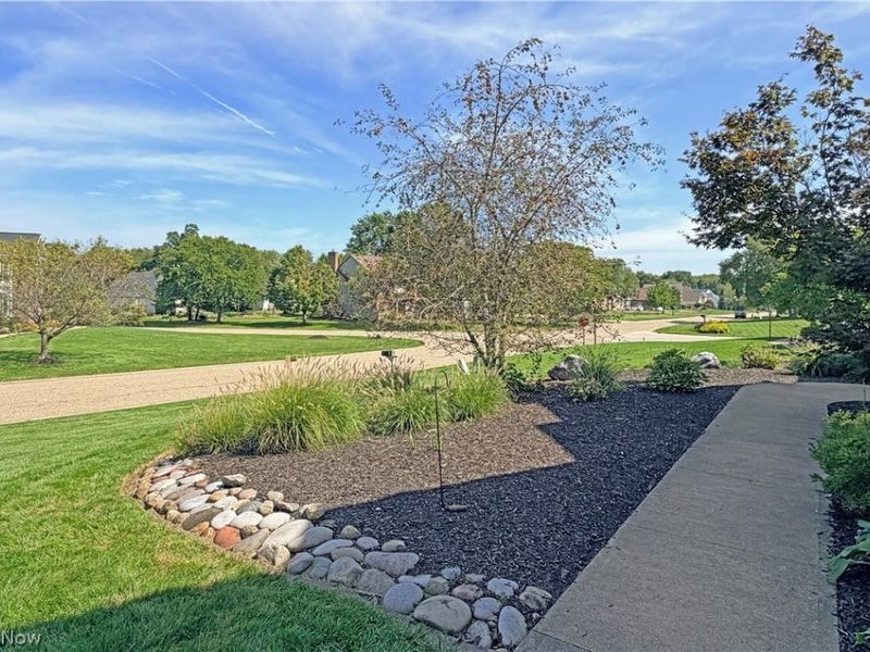 8498 Yorkshire Street NW, Massillon, OH 44646 Photo 6