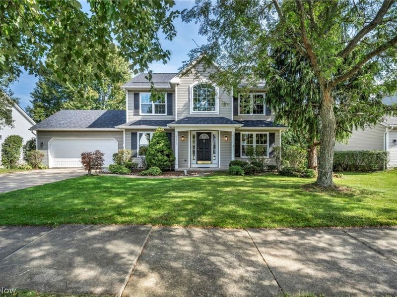 2573 Stonecreek Drive, Akron, OH 44320 Photo 2