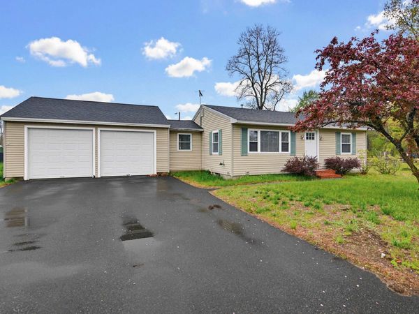 8 Danville Road, Plaistow, NH 03865