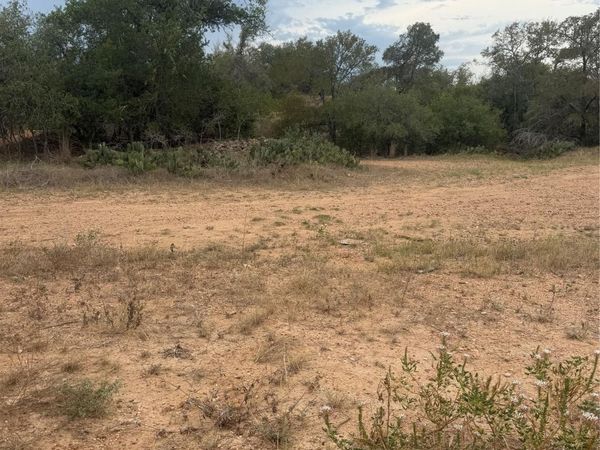 309 Kahana LN, Bastrop, TX 78602