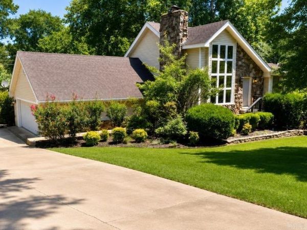 1804 Deerwood Drive, Jonesboro, AR 72404