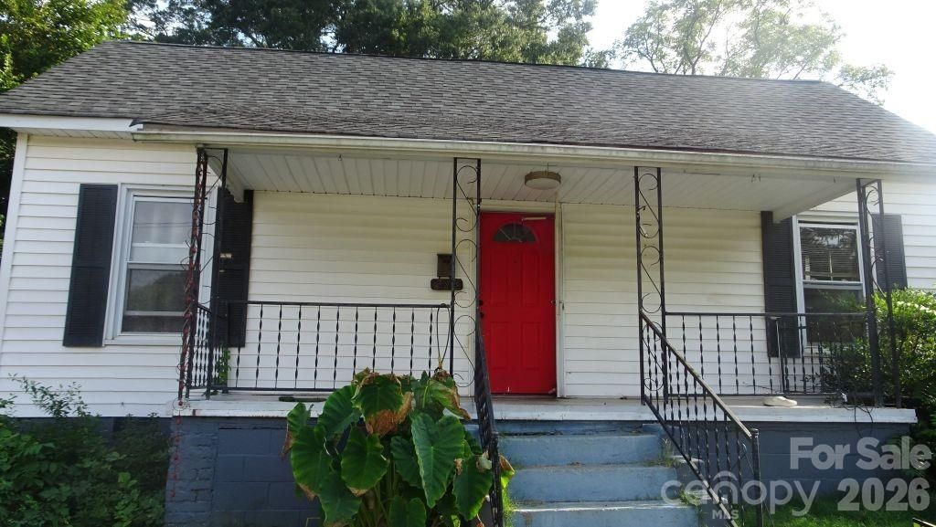 214 E Pressley Avenue, Mooresville, NC 28115 Main Photo