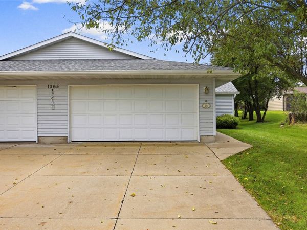 1365 Daleview Drive , Unit D, Marion, IA 52302