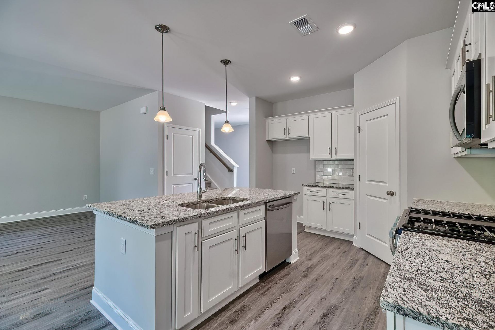 1718 Community Pond Road Photo 5