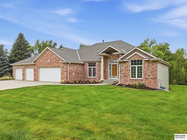 11574 Todd Drive, Blair, NE 68008