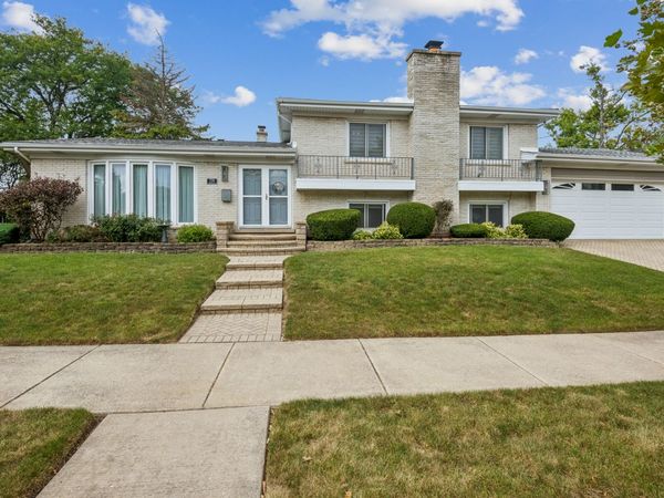 7730 Arcadia Street , Morton Grove, IL 60053