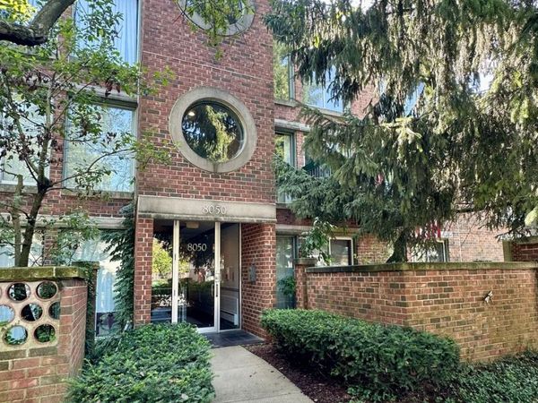 8050 Arbor Lane , Unit 303, Northfield, IL 60093