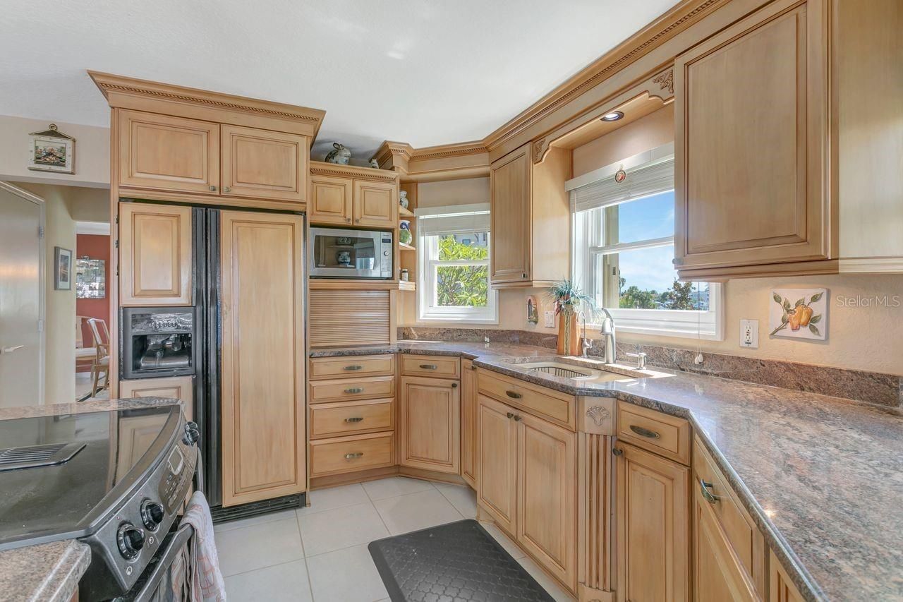205 6th Street E, Tierra Verde, FL 33715 Photo