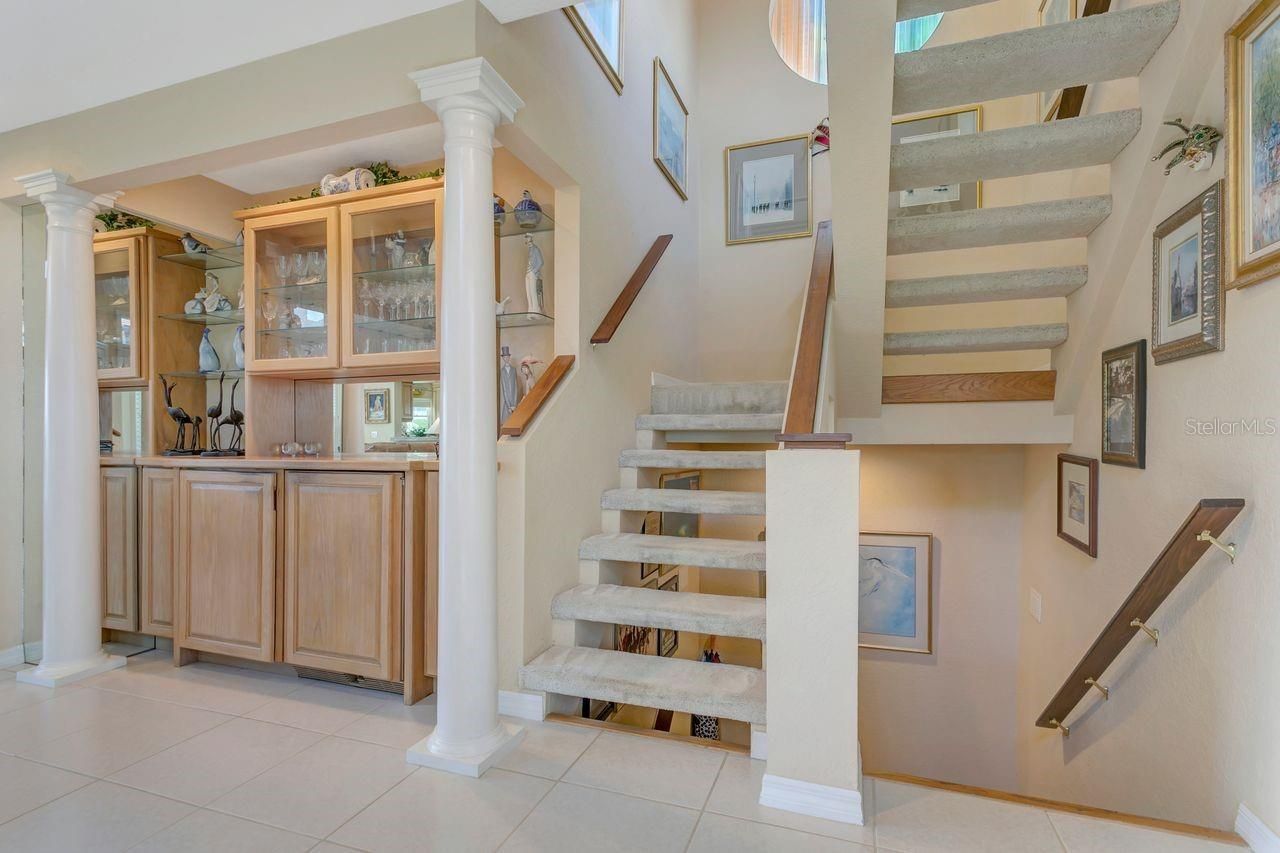 205 6th Street E, Tierra Verde, FL 33715 Photo