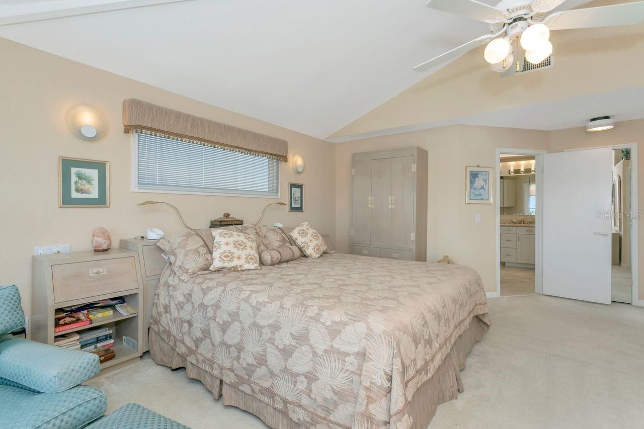 205 6th Street E, Tierra Verde, FL 33715 Photo