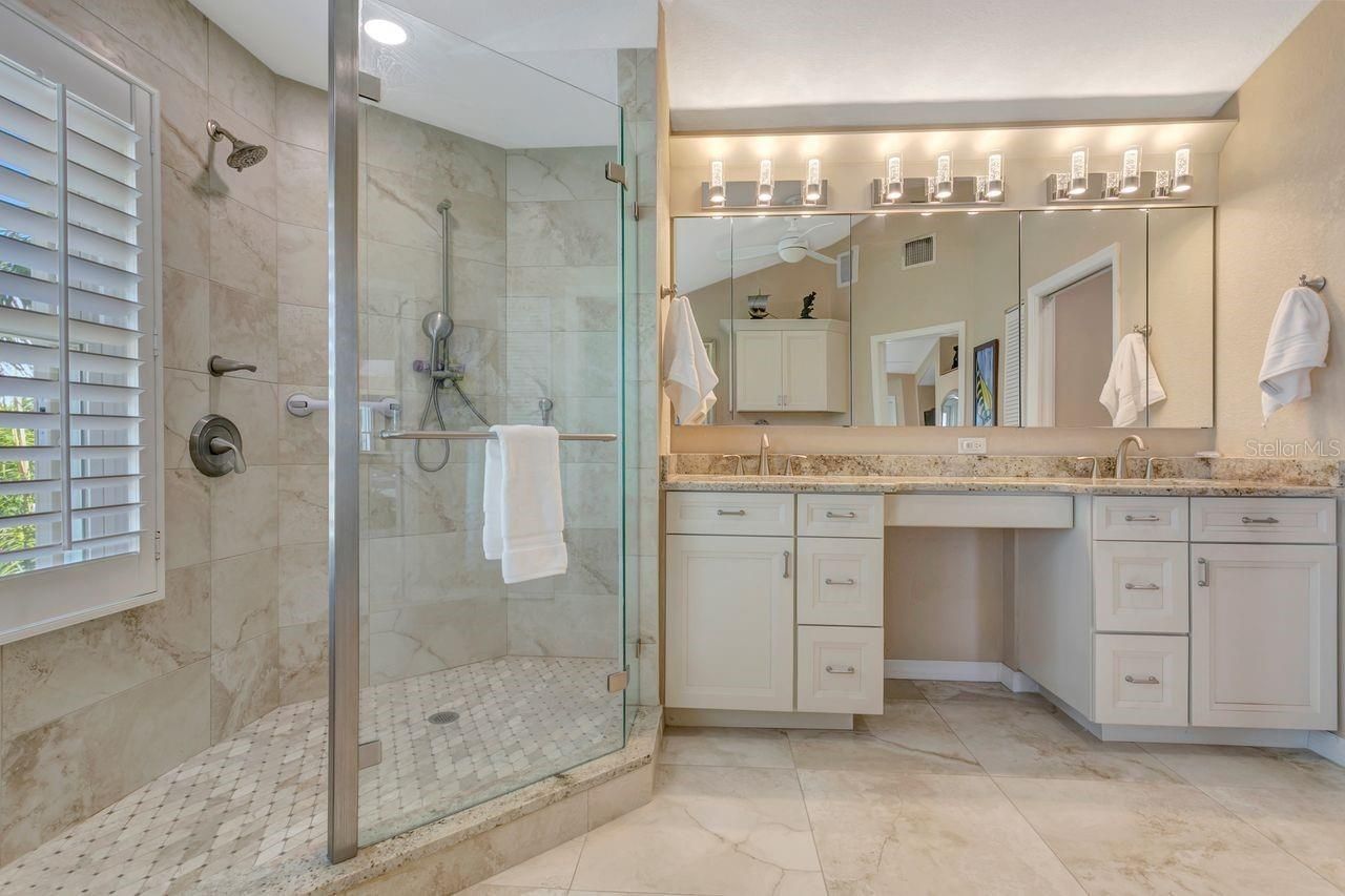 205 6th Street E, Tierra Verde, FL 33715 Photo