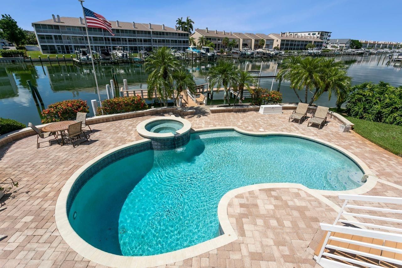 205 6th Street E, Tierra Verde, FL 33715 Photo