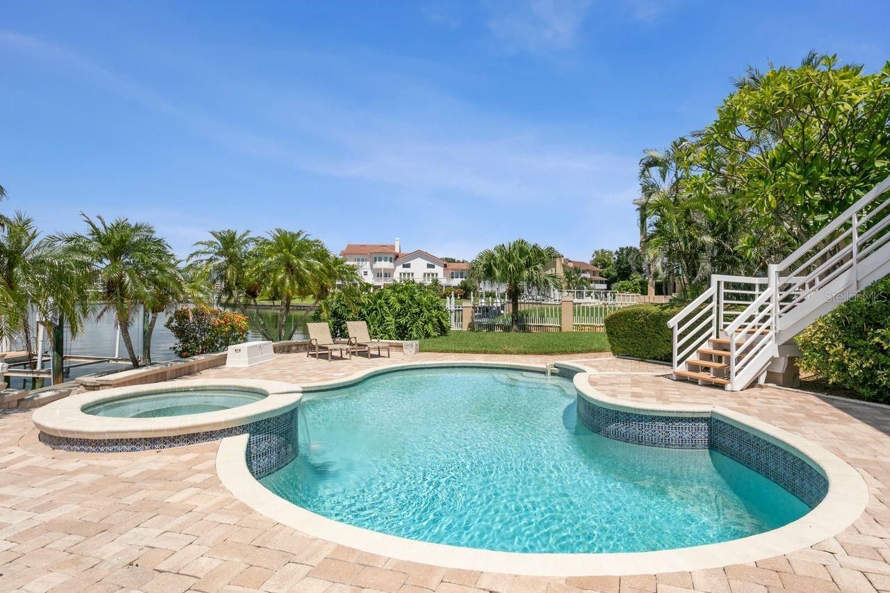 205 6th Street E, Tierra Verde, FL 33715 Photo