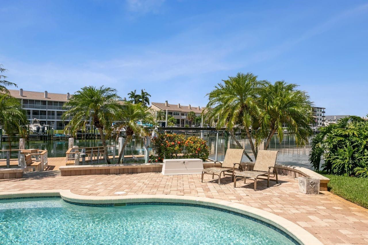 205 6th Street E, Tierra Verde, FL 33715 Photo