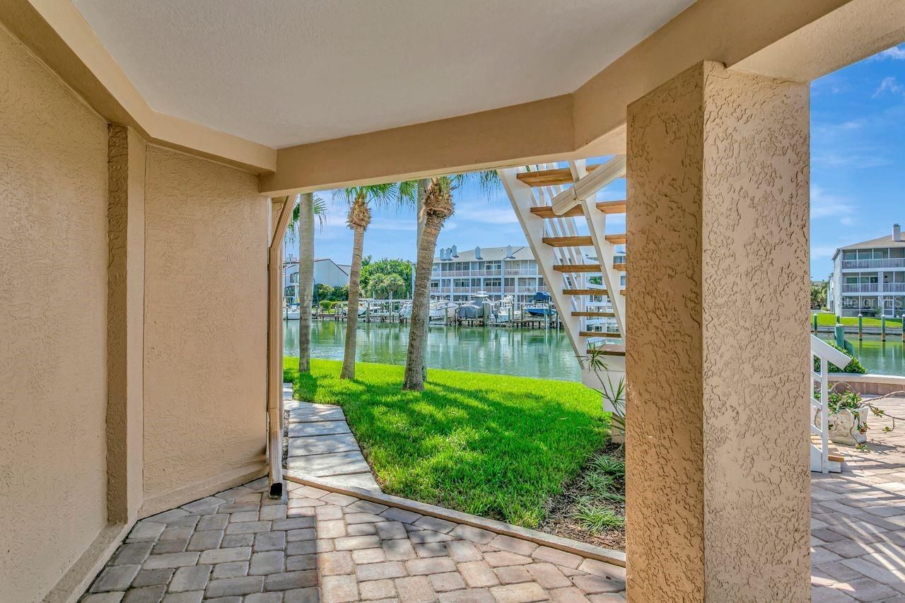 205 6th Street E, Tierra Verde, FL 33715 Photo