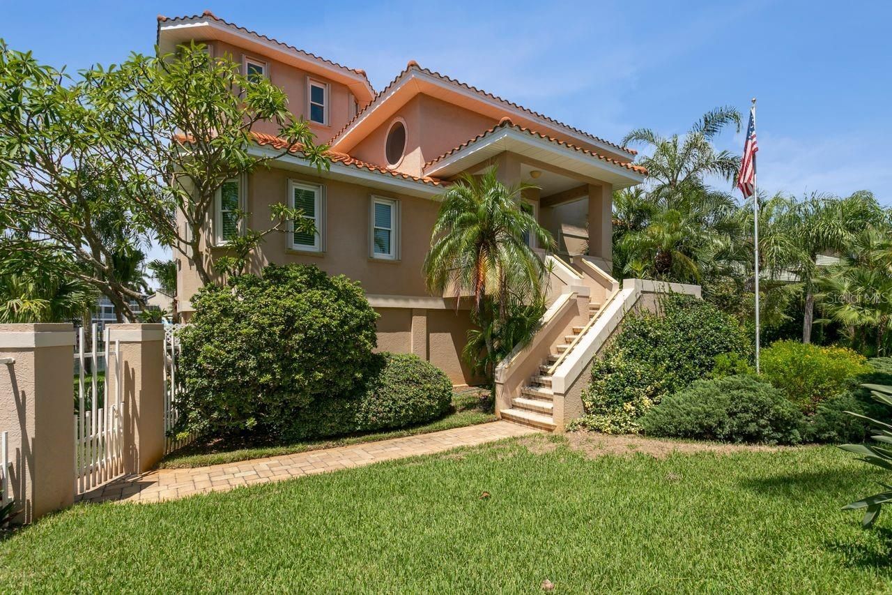 205 6th Street E, Tierra Verde, FL 33715 Photo