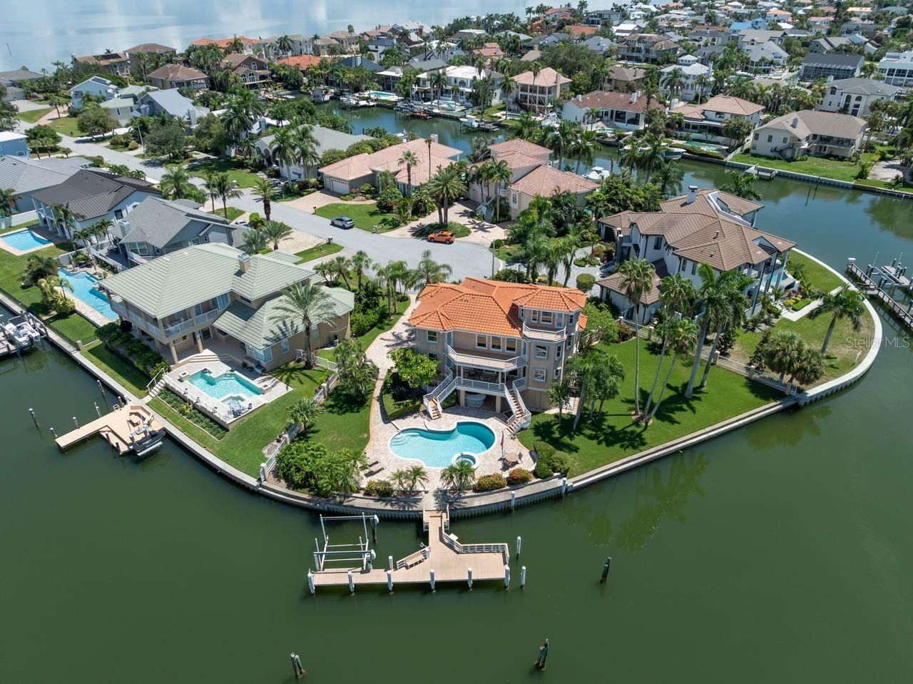 205 6th Street E, Tierra Verde, FL 33715 Photo