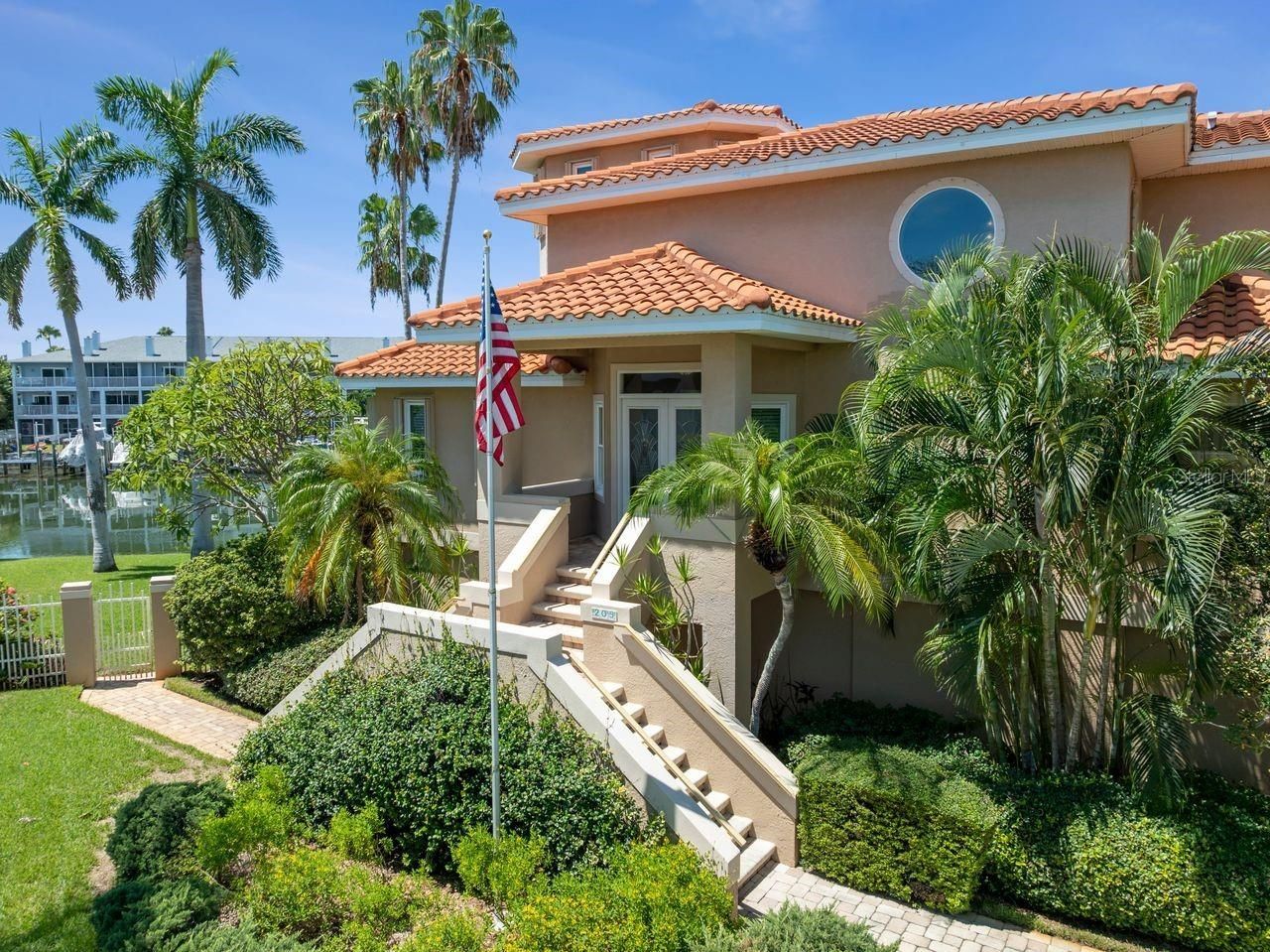 205 6th Street E, Tierra Verde, FL 33715 Photo