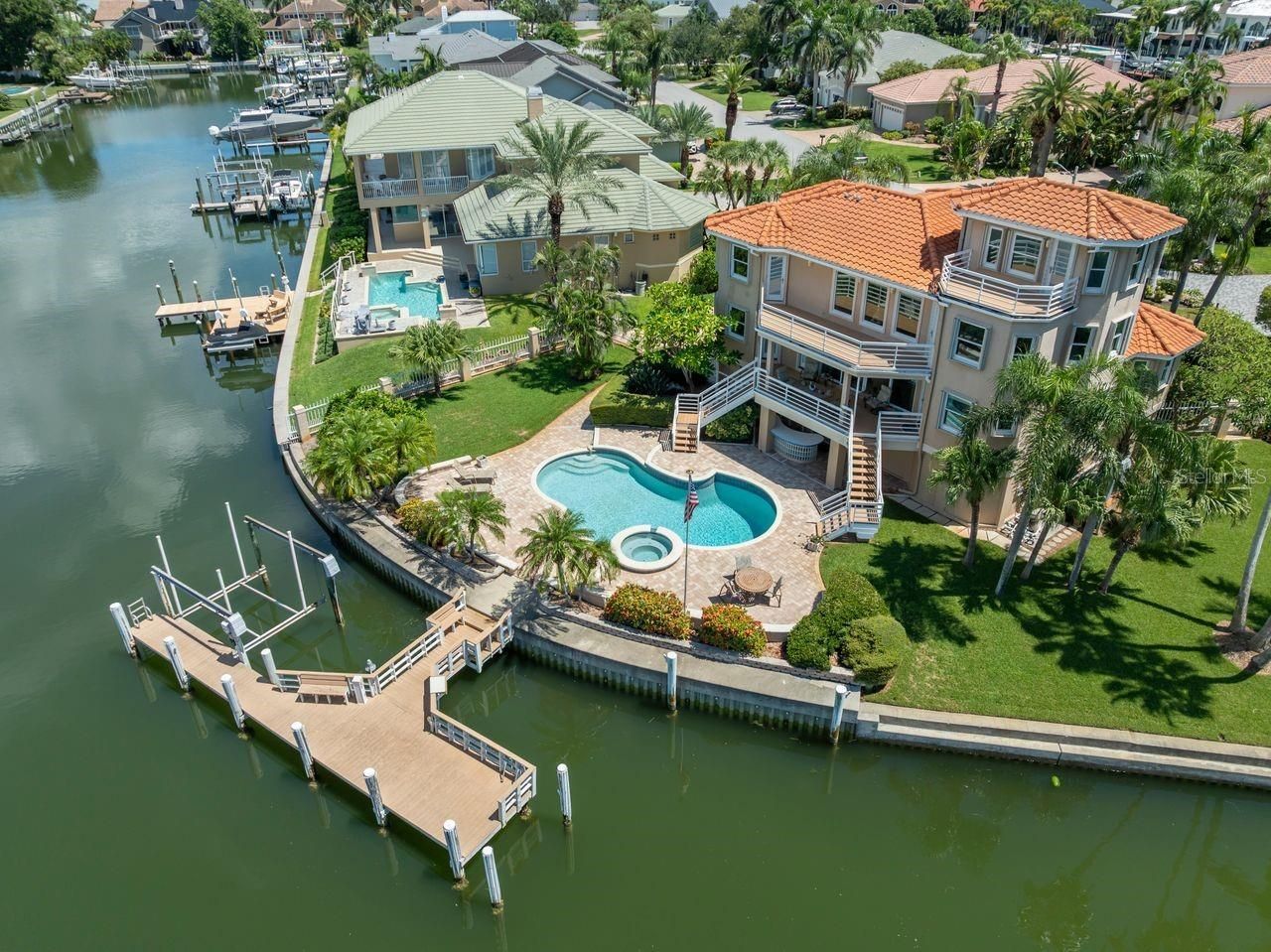 205 6th Street E, Tierra Verde, FL 33715 Photo