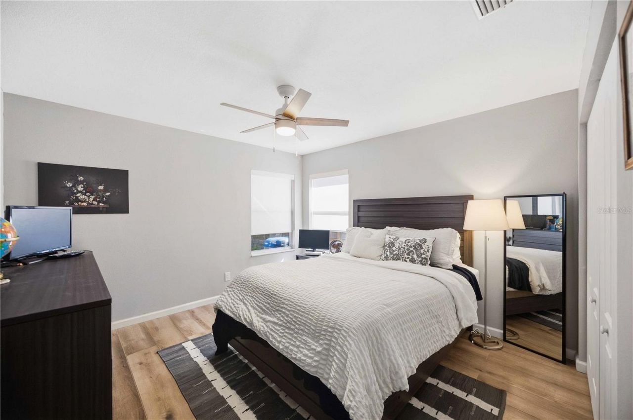 5595 Bent Oak Drive, Sarasota, FL 34232 Photo