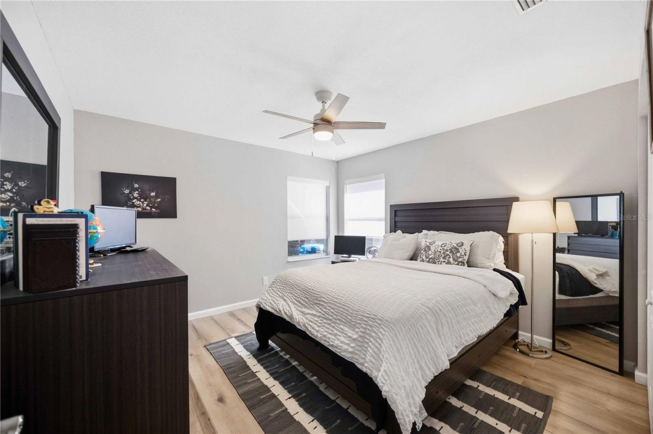 5595 Bent Oak Drive, Sarasota, FL 34232 Photo