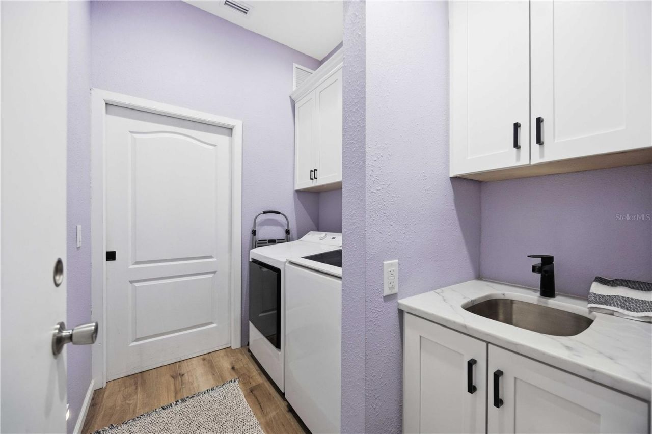 5595 Bent Oak Drive, Sarasota, FL 34232 Photo