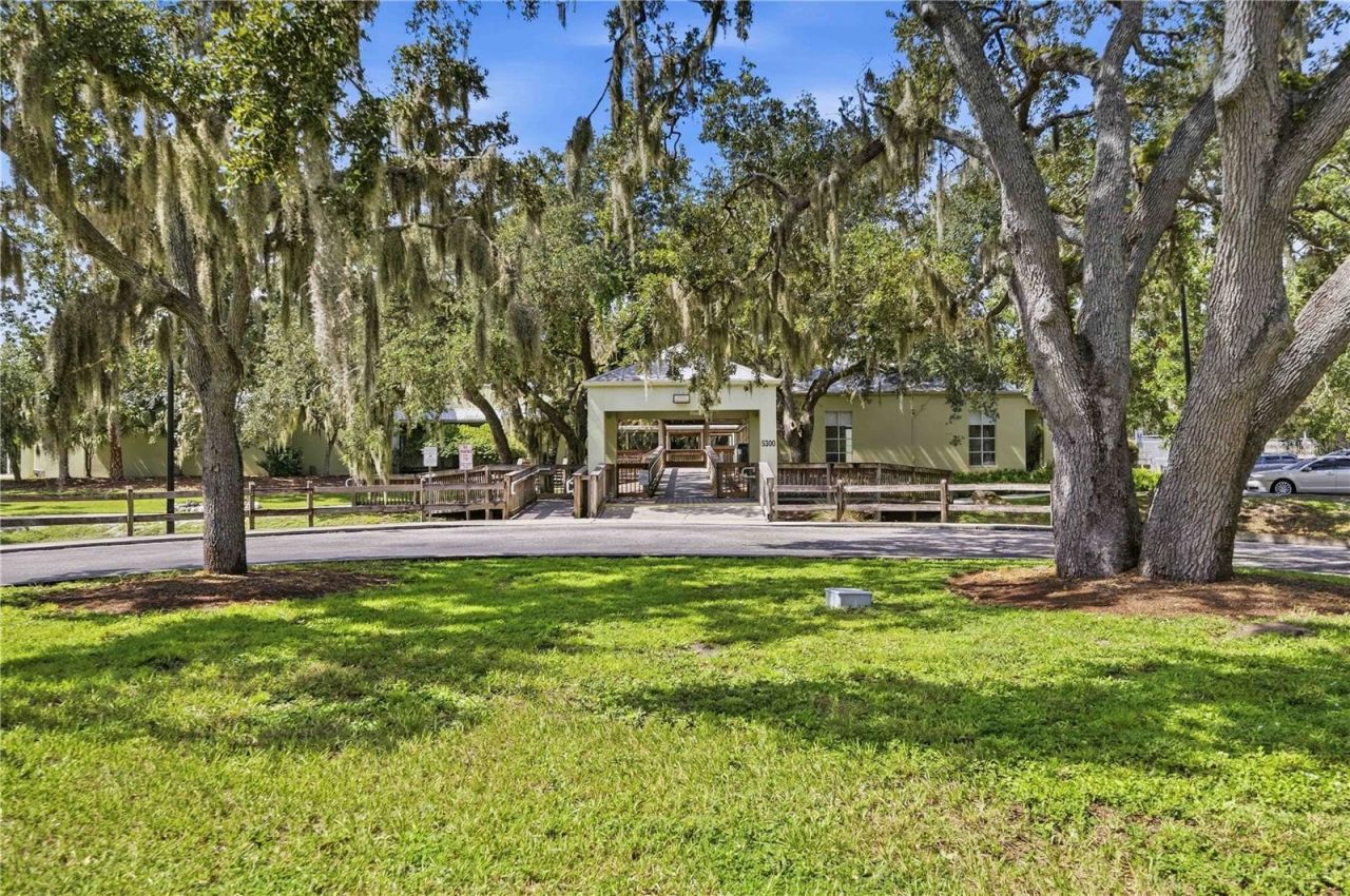 5595 Bent Oak Drive, Sarasota, FL 34232 Photo