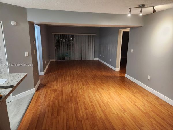 6292 NW 186th St , Unit 206, Hialeah, FL 33015