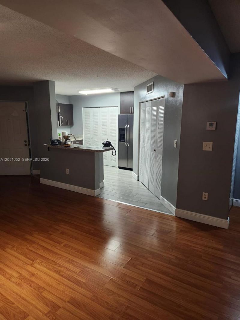 6292 NW 186th St, Unit 206, Hialeah, FL 33015 Photo