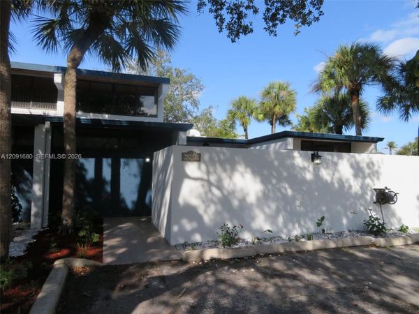 6401 Turkey Run Ter , Miami Lakes, FL 33014