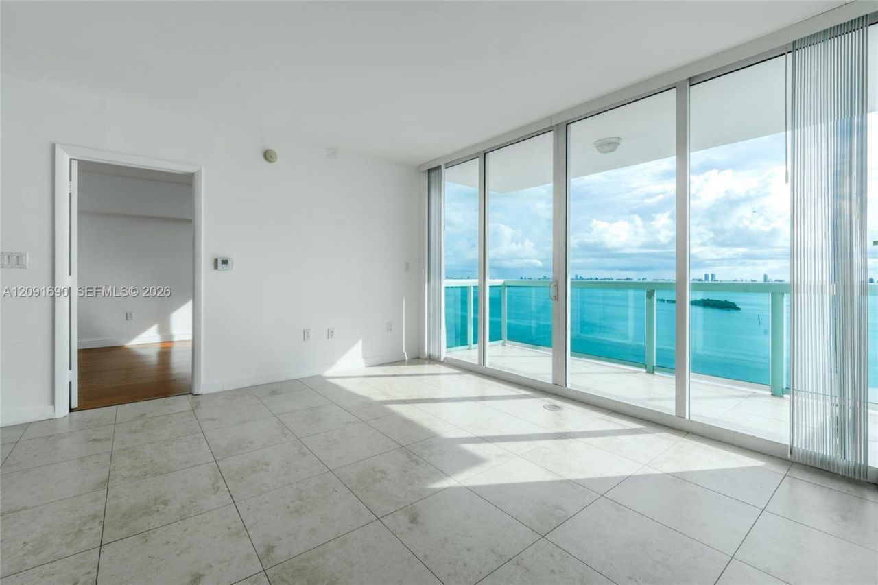 1800 N Bayshore Dr, Unit 2103, Miami, FL 33132 Photo