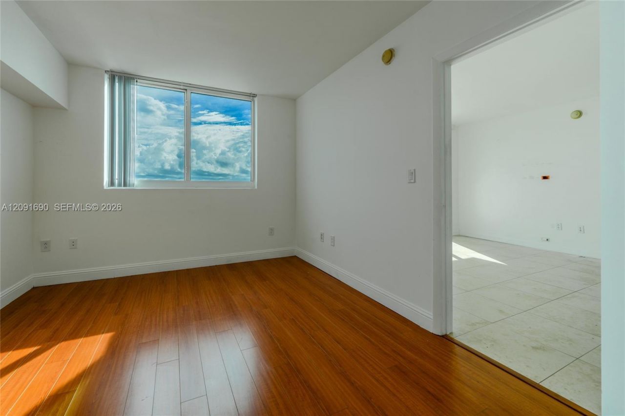 1800 N Bayshore Dr, Unit 2103, Miami, FL 33132 Photo