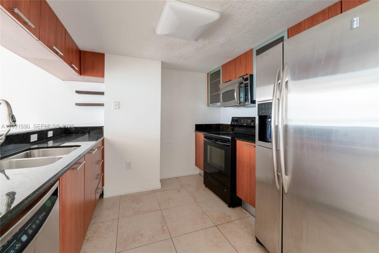 1800 N Bayshore Dr, Unit 2103, Miami, FL 33132 Photo