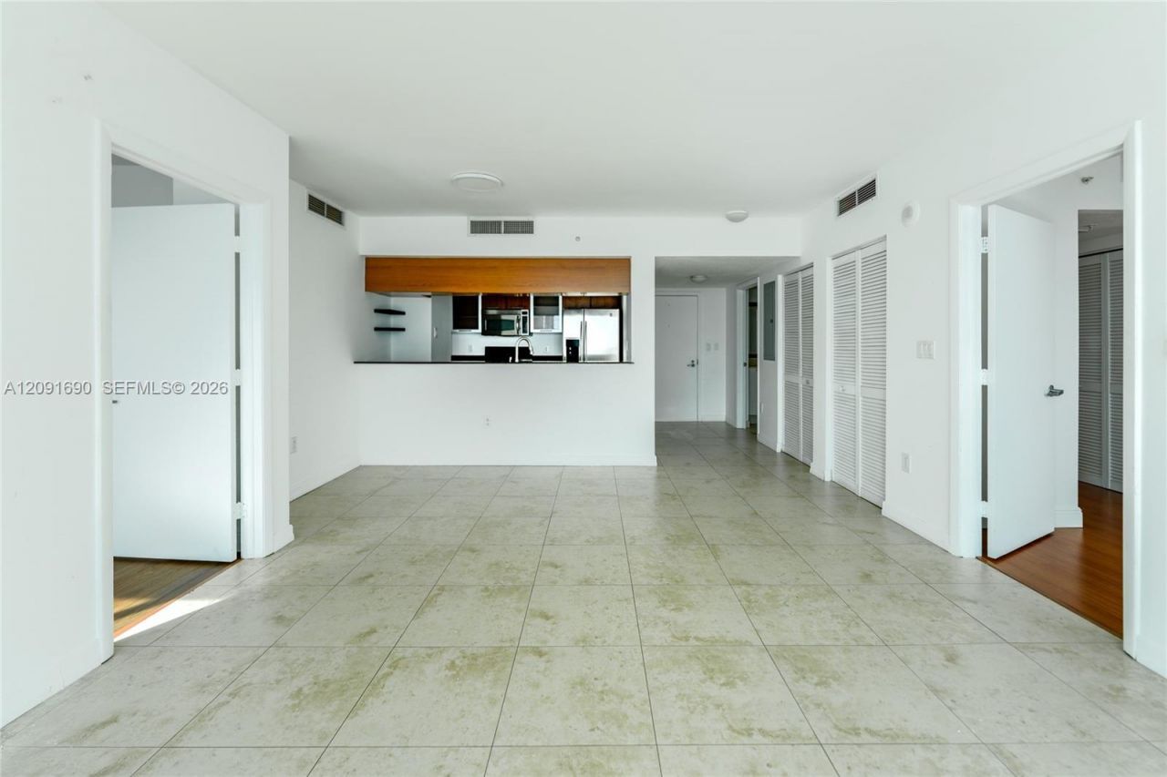1800 N Bayshore Dr, Unit 2103, Miami, FL 33132 Photo