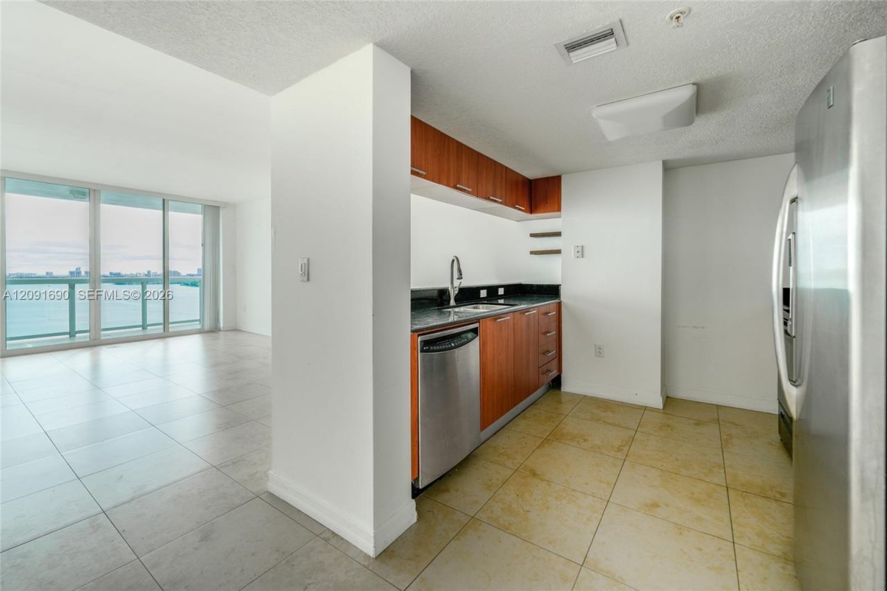 1800 N Bayshore Dr, Unit 2103, Miami, FL 33132 Photo