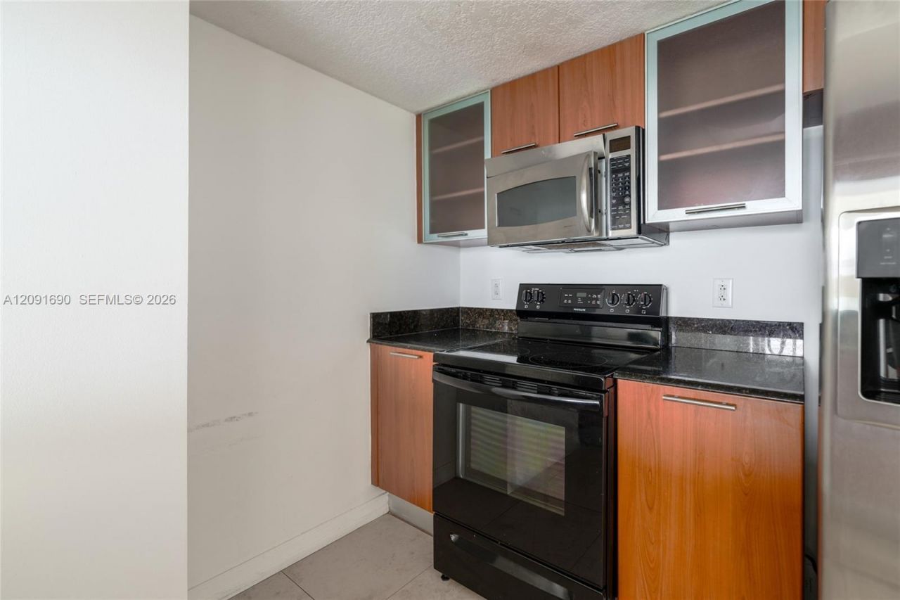 1800 N Bayshore Dr, Unit 2103, Miami, FL 33132 Photo