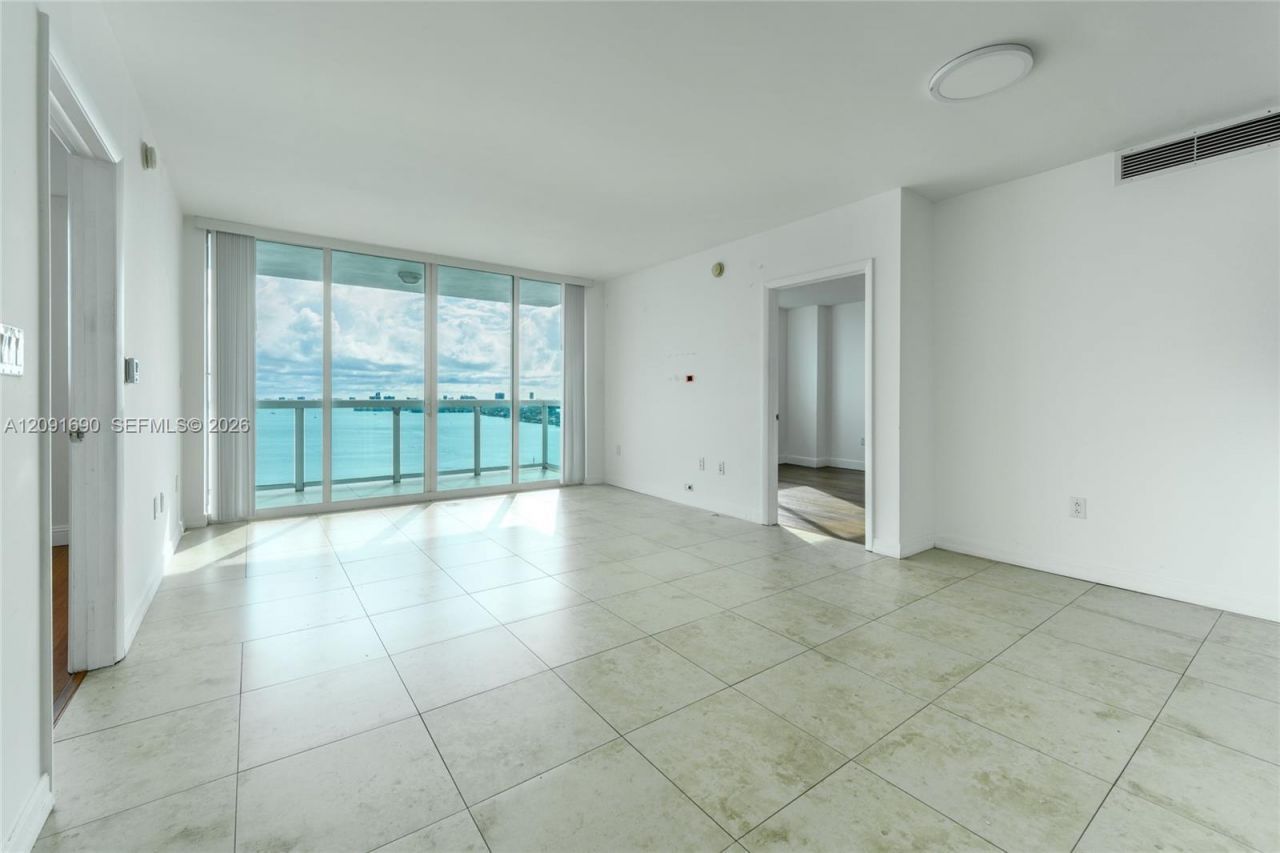 1800 N Bayshore Dr, Unit 2103, Miami, FL 33132 Photo