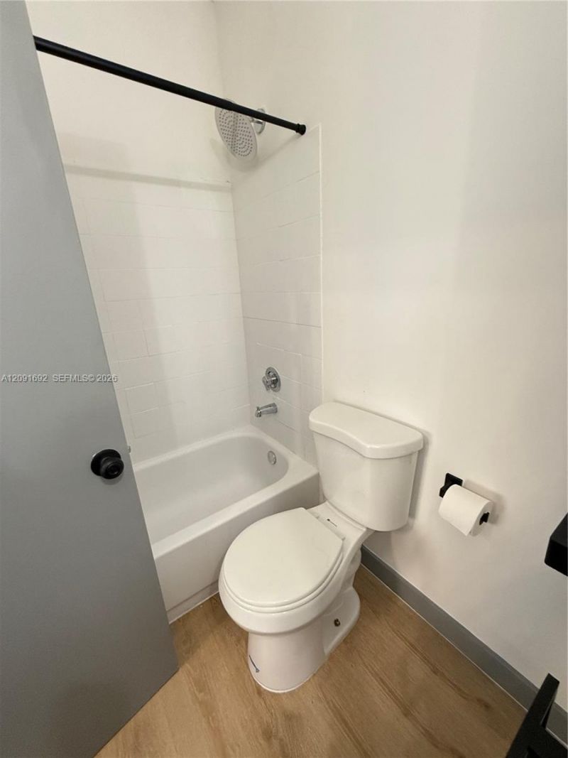 1320 Drexel Ave , Unit 302, Miami Beach, FL 33139 Photo