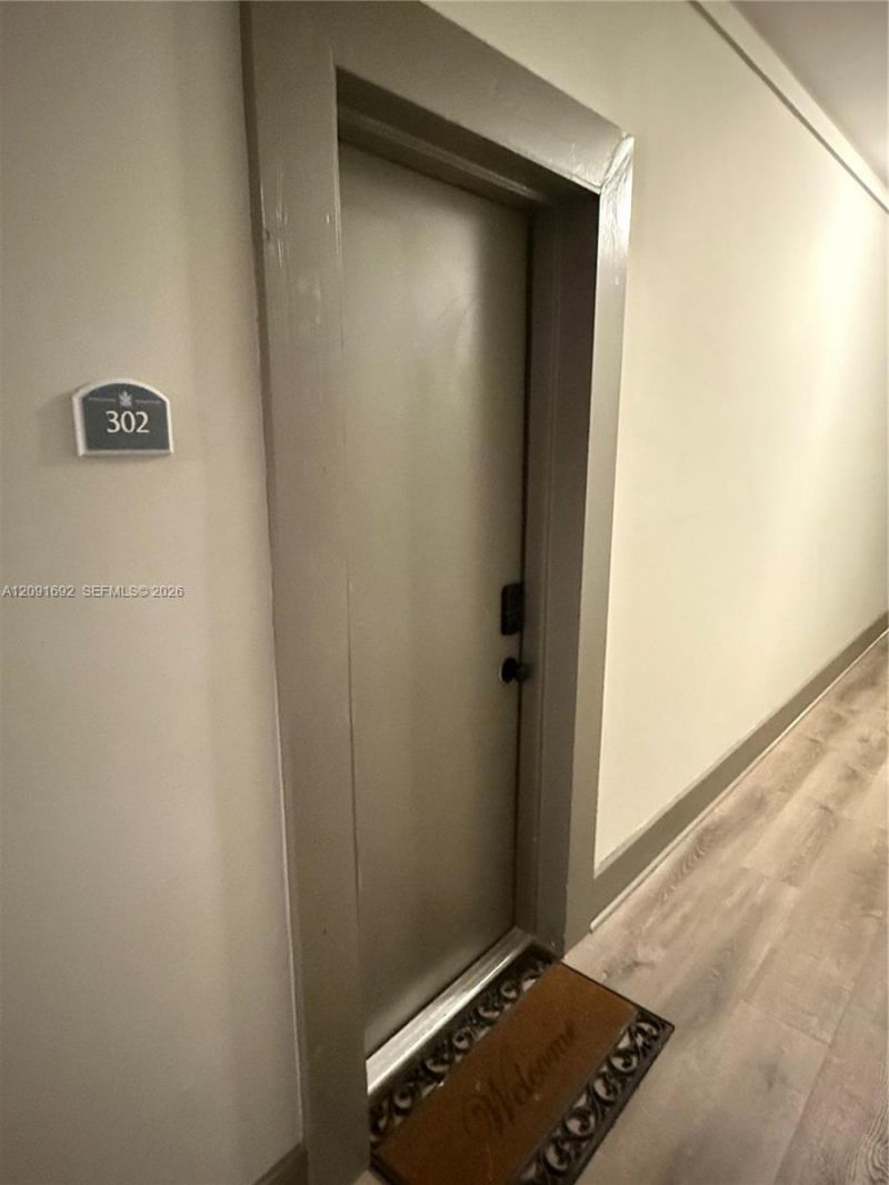 1320 Drexel Ave , Unit 302, Miami Beach, FL 33139 Photo