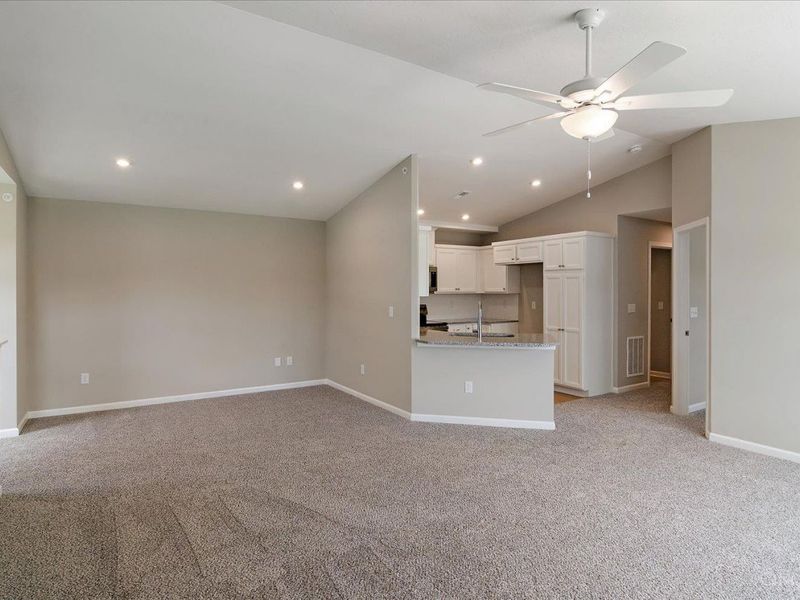 491 Greendell Bend, Unit 757, Fairborn, OH 45324 Photo 9
