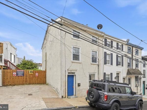 195 CONARROE STREET, PHILADELPHIA, PA 19127