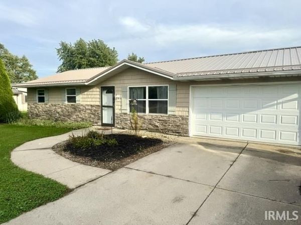 21724 N State Rd 101, Woodburn, IN 46797