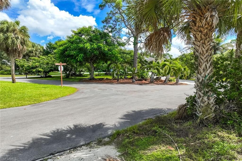 182 Cocohatchee Blvd, Naples, FL 34110 Photo