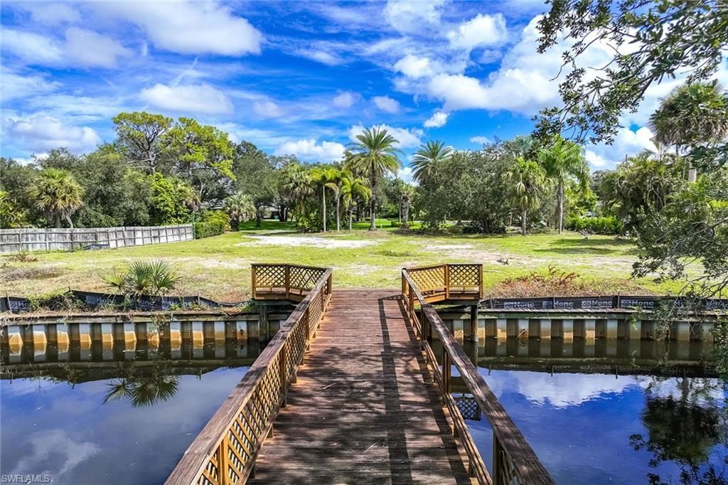 182 Cocohatchee Blvd, Naples, FL 34110 Photo