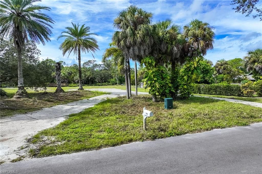 182 Cocohatchee Blvd, Naples, FL 34110 Photo