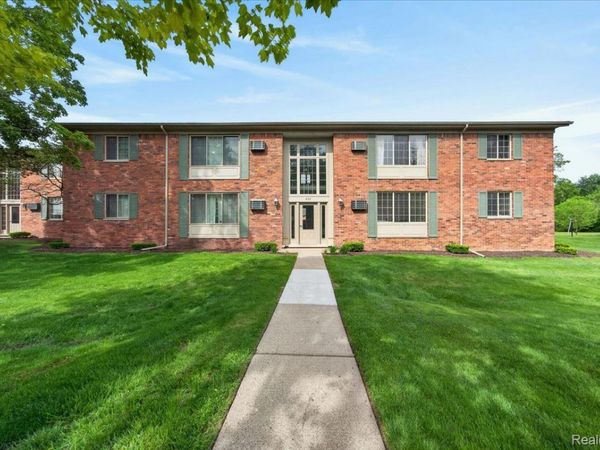 454 Romeo Road, Unit 226, Rochester, Mi 48307